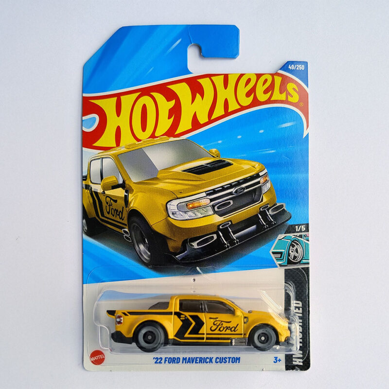 22-Ford-Maverick-Custom-Productos-Blister-ScaleVerse