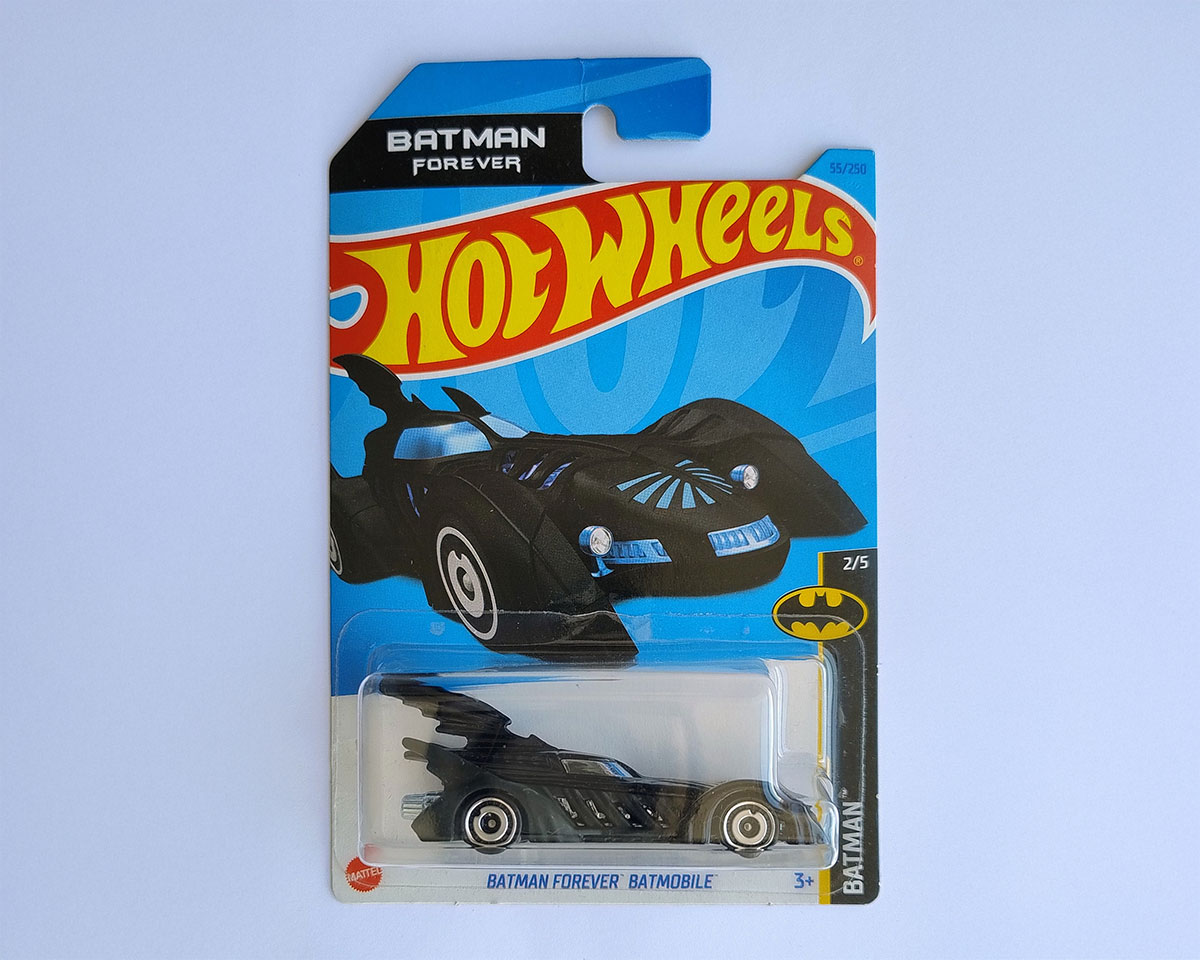Batman-Forever-Batmobile-Productos_Blister_ScaleVerse