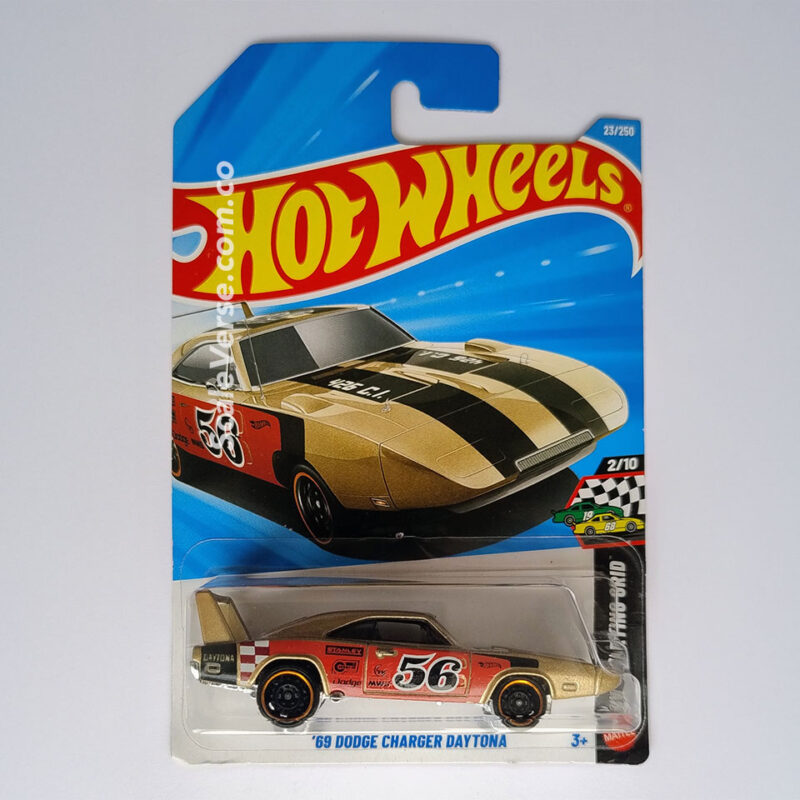 Hot Wheels ´69 Dodge Charger Daytona Metalflake Gold HW Starting Grid 2026 escala 1:64
