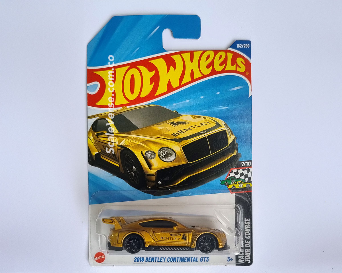 Hot Wheels 2018 Bentley Continental GT3 2025 de la serie HW Race Day, vehículo casting deportivo de lujo en color dorado.