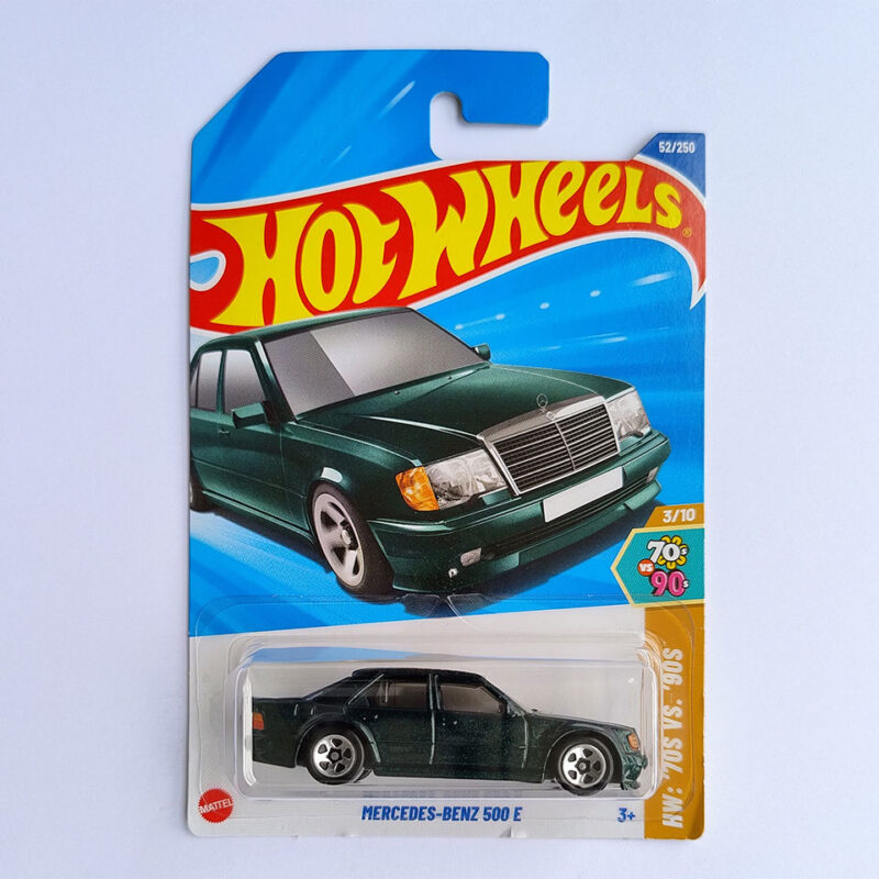 Hot Wheels Mercedes-Benz 500 E 2025 casting de la mainline, vehículo clásico de alto rendimiento de la serie HW: ´70s vs. ´90s.