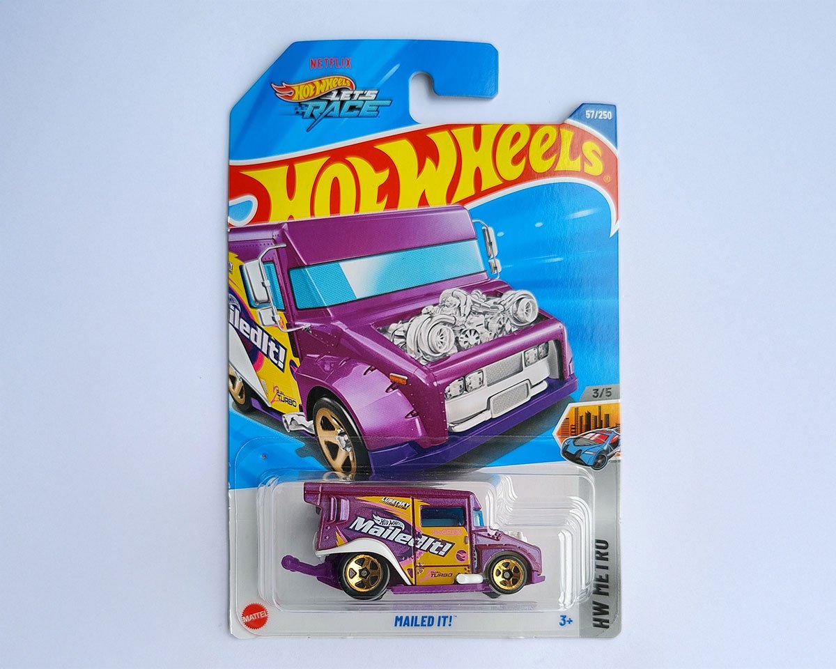 Hot Wheels Mailed IT\! 2025 de la serie HW Metro, vehículo casting de edición Treasure Hunt.